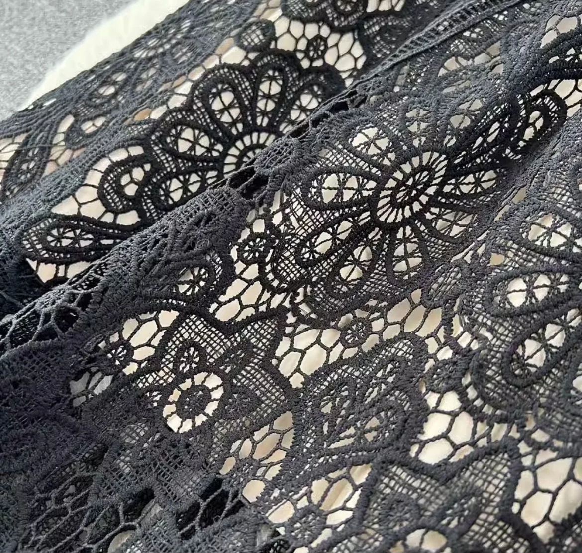 Vestido Zaira de encaje y bordado tallas (36-48)