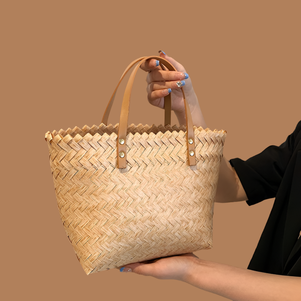 Kenya raffia baskets, 7 hand