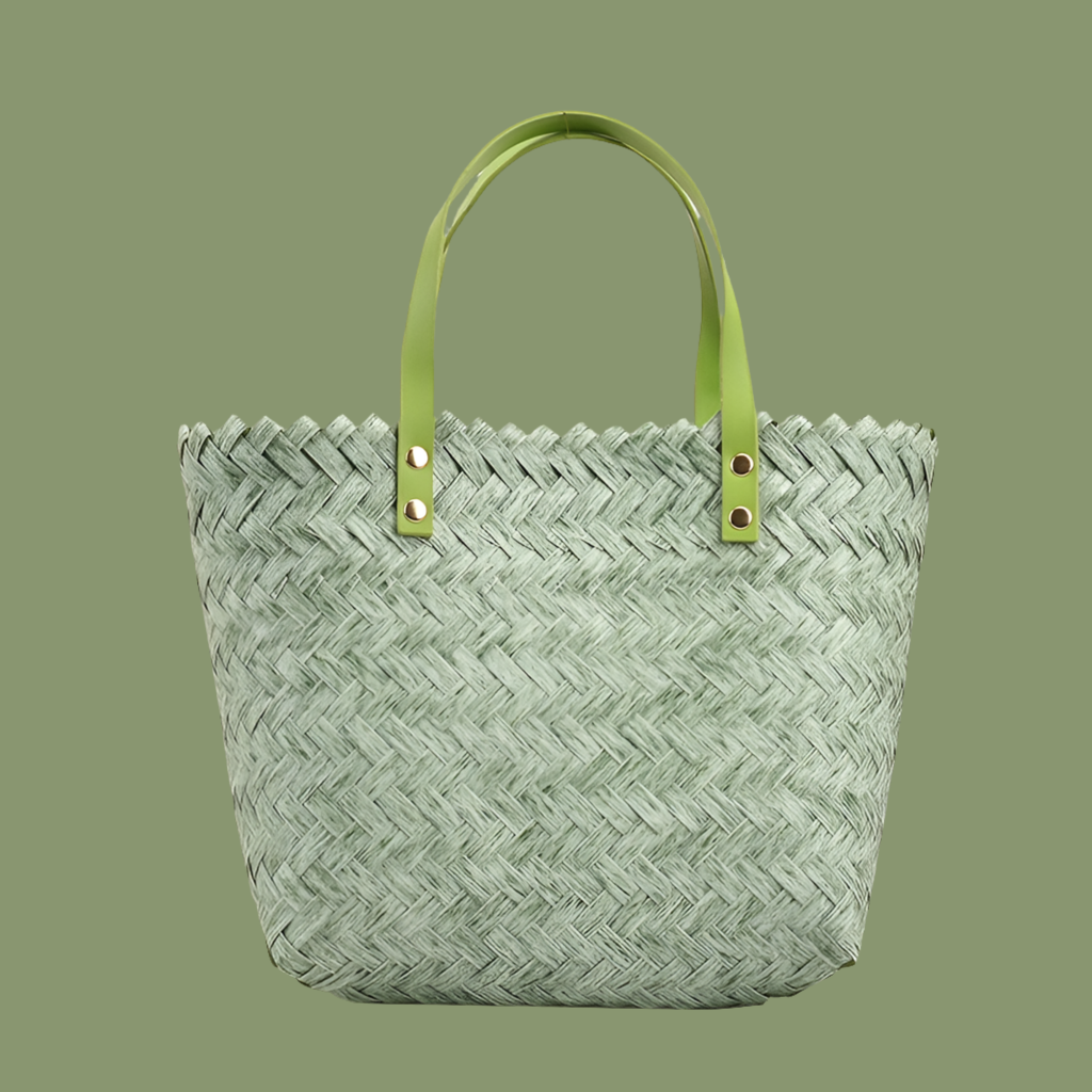 Kenya raffia baskets, 7 hand