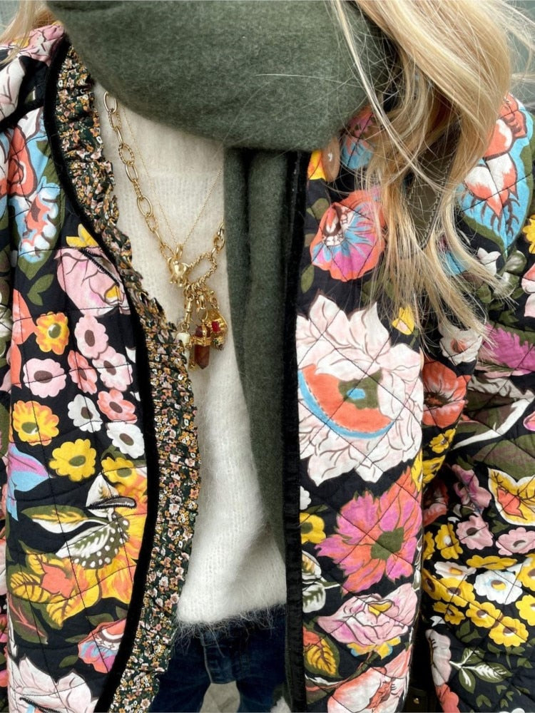 Chaqueta Hilton acolchada multicolor flores, IMPRESIONANTE, 3 tallas