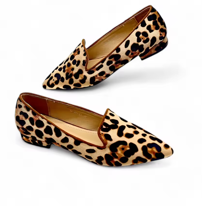 Leopard leather ballerina flat, size 36-41. Made in Spain.