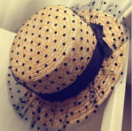 Bonnet Liberty à pois noirs