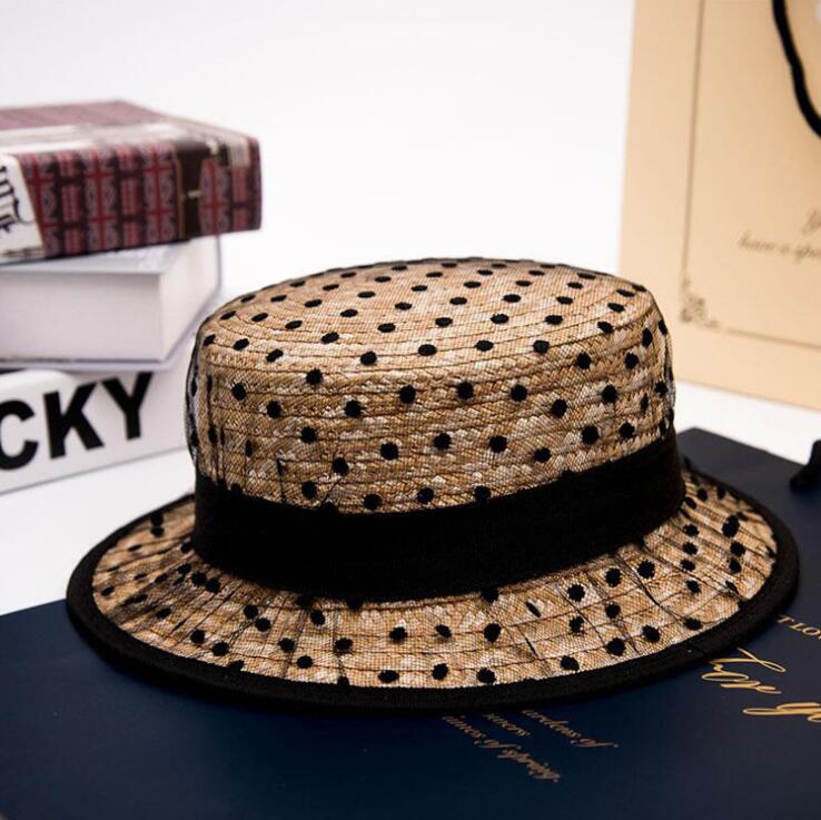 Bonnet Liberty à pois noirs
