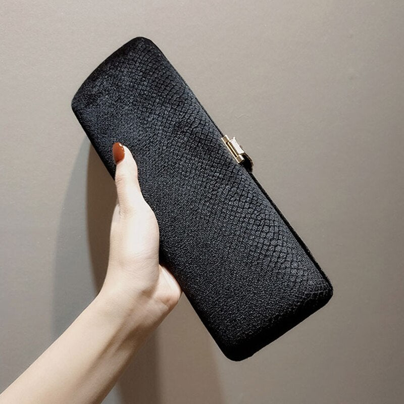 Pochette Palace avec anse chaîne dorée, 3 couleurs