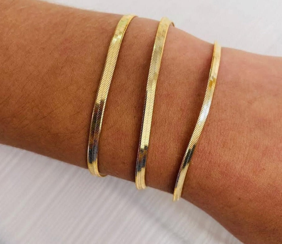 Mary bracelet