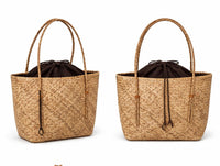 Cesto Bali rafia
	•	Alto: 28–32 cm
	•	Ancho: 35–40 cm
	•	Fondo: 12–15 cm