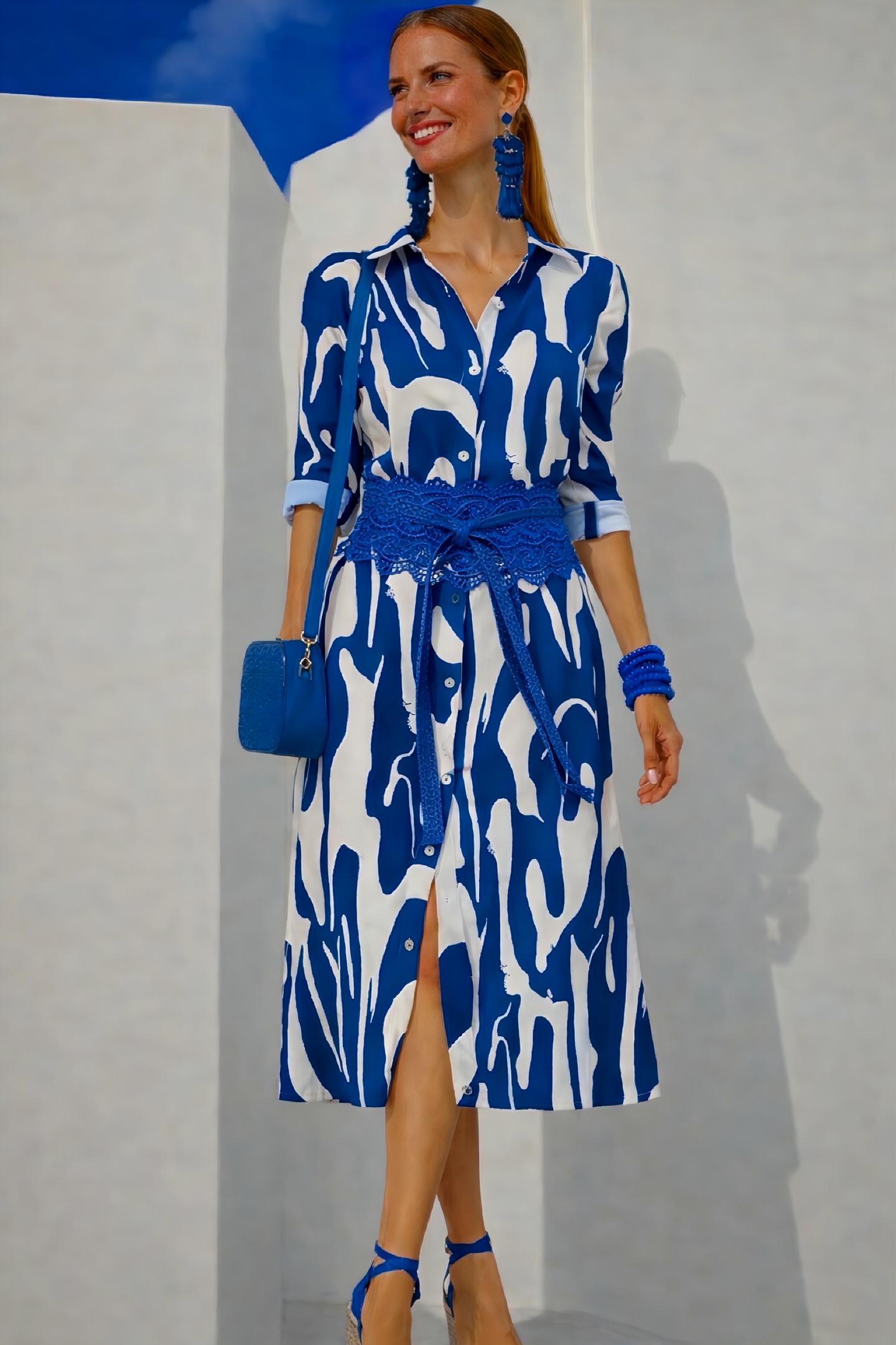 Vestido Fatima estampado camisero, fajín azul  incluido, tallas (36-52)