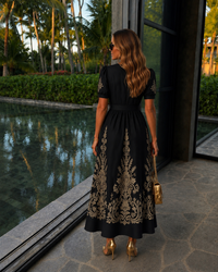 Robe en crochet et coton brodé Volcano, 6 tailles