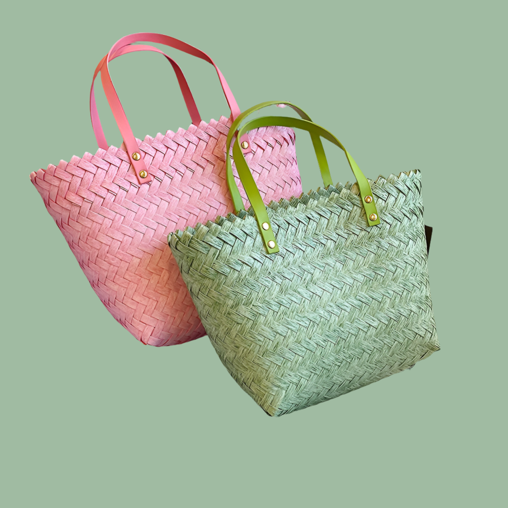 Kenya raffia baskets, 7 hand