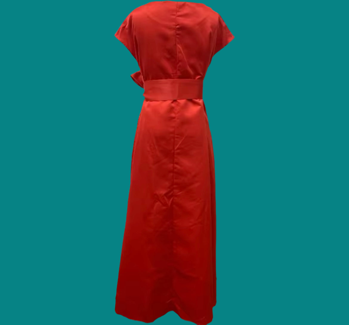 Vestido Champan Rojo con fajín y bolsillos de crepe algodón satinado, 3 tallas