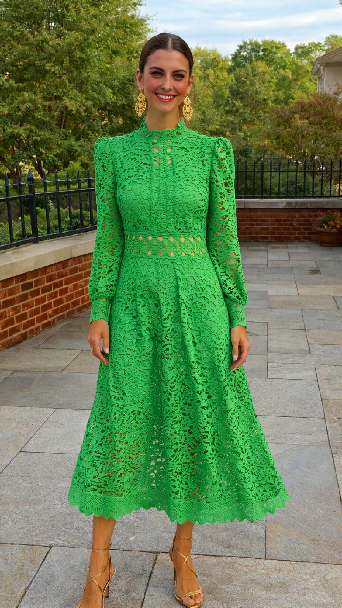 Bella dress in lace and embroidery with lining, 4 colors, sizes (36-48) (video)