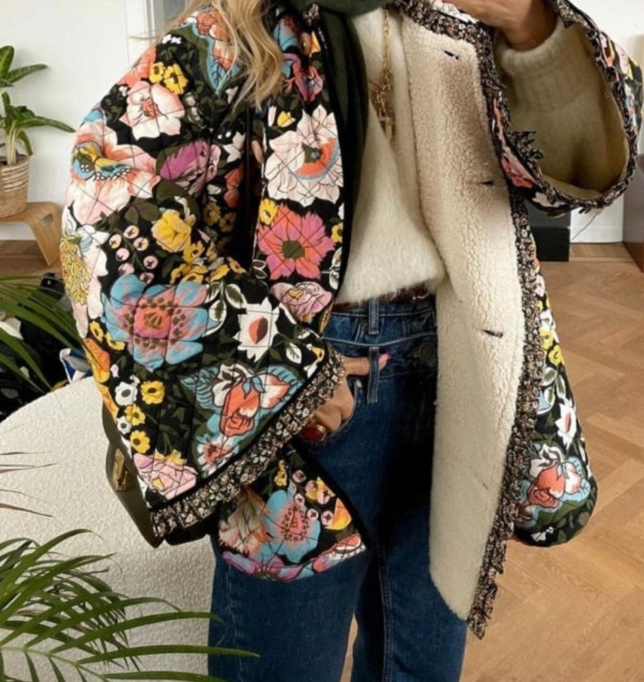 Chaqueta Hilton acolchada multicolor flores, IMPRESIONANTE, 3 tallas