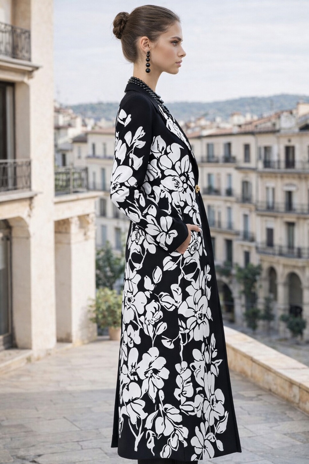 Abrigo seda forro vestido Chantalle flores y broche , tallas (36-48)