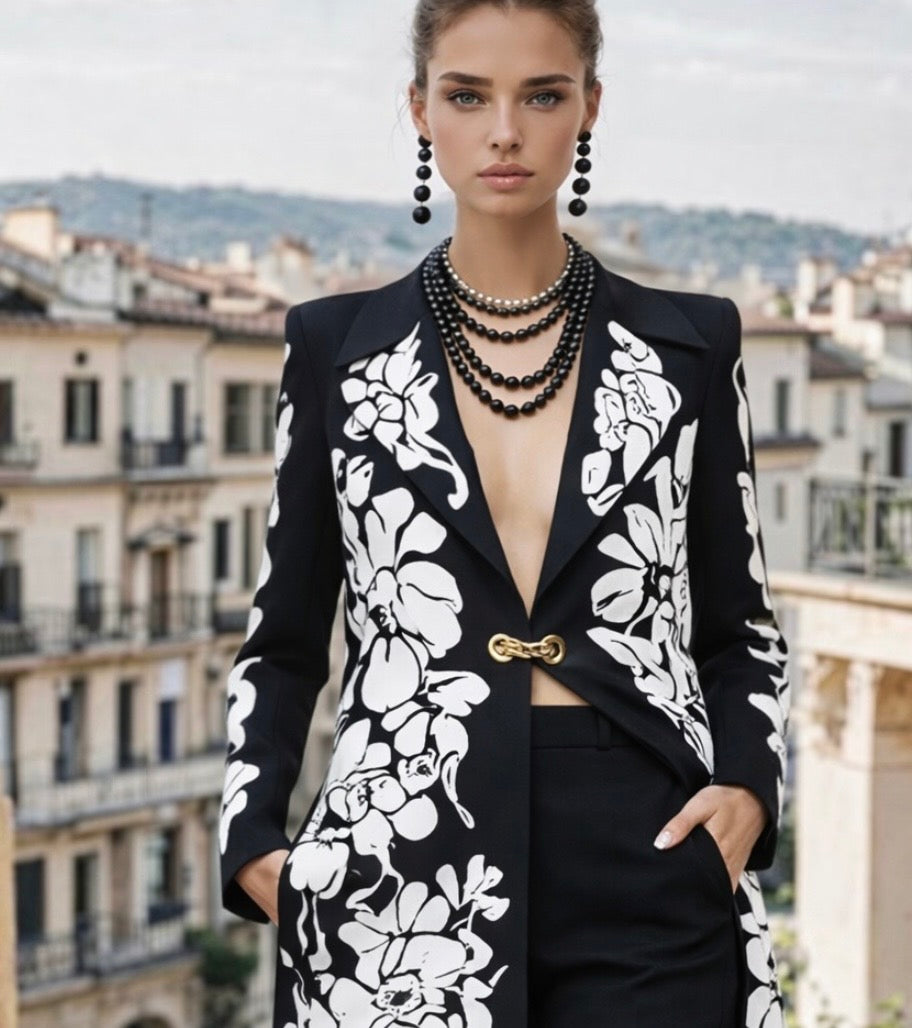 Abrigo seda forro vestido Chantalle flores y broche , tallas (36-48)