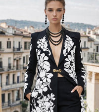 Abrigo seda forro vestido Chantalle flores y broche , tallas (36-48)