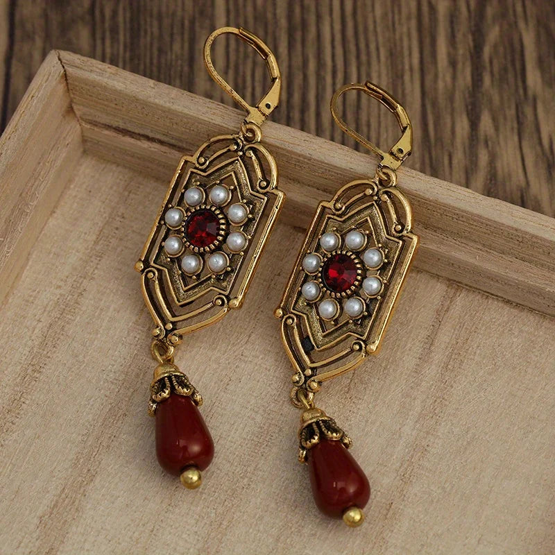 Pendientes Vintage Largos con Perlas y Piedras en 4 colores