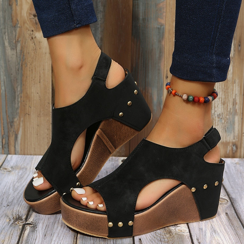 Guiomar leather wedge sandals with studs, 3 colors